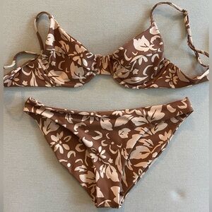 Skatie bikini in Namotu Small top Medium bottom
